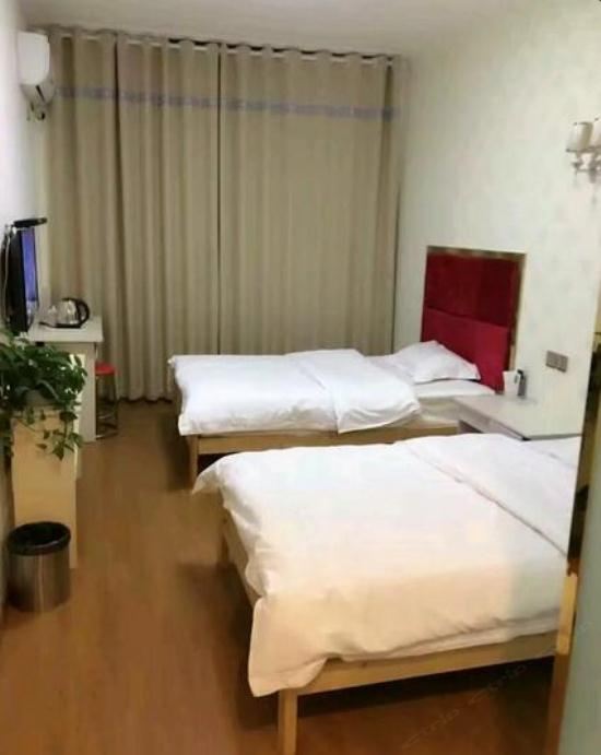 标准双床房