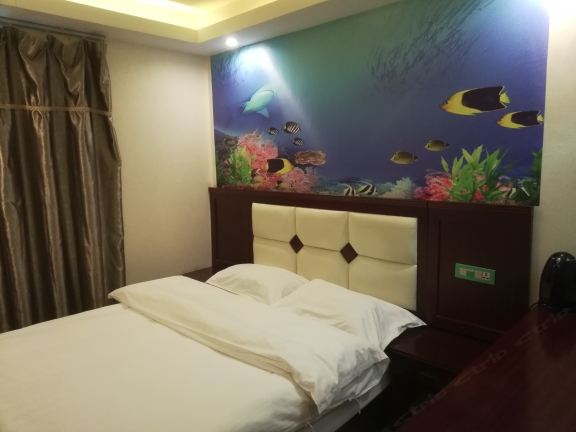 海底电脑大床房