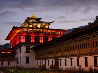 去尼泊爾旅游要帶多少錢_尼泊爾2人旅游需要多少錢_旅行團(tuán)尼泊爾游