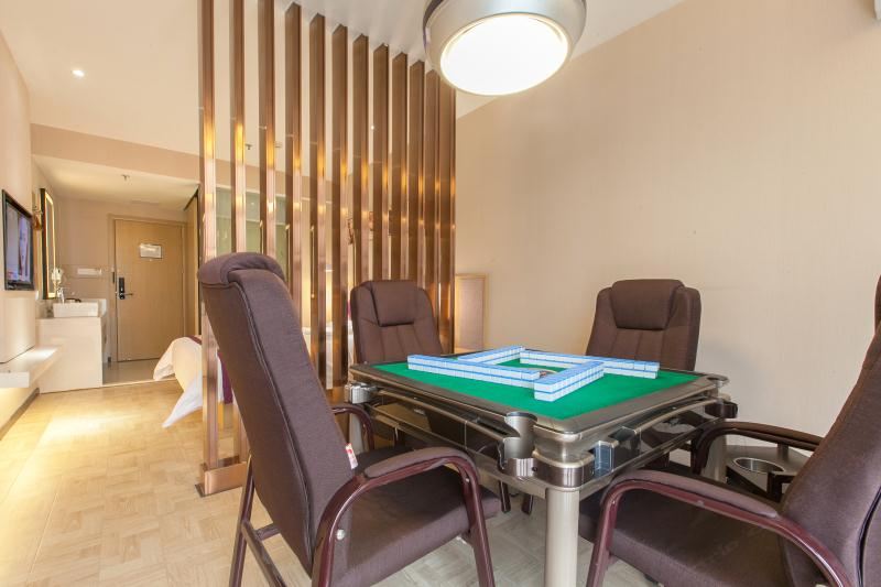 豪华棋牌双床房