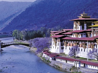 去尼泊爾旅游要帶多少錢_尼泊爾2人旅游需要多少錢_旅行團(tuán)尼泊爾游