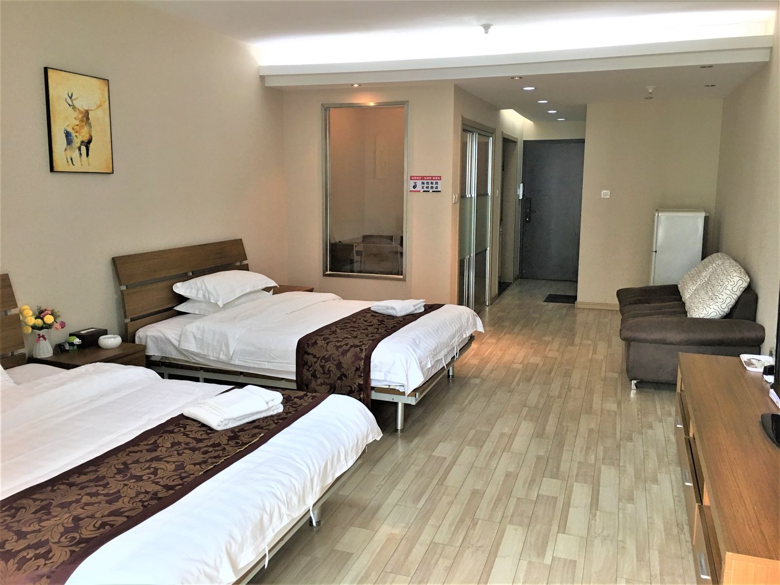 舒适双床房