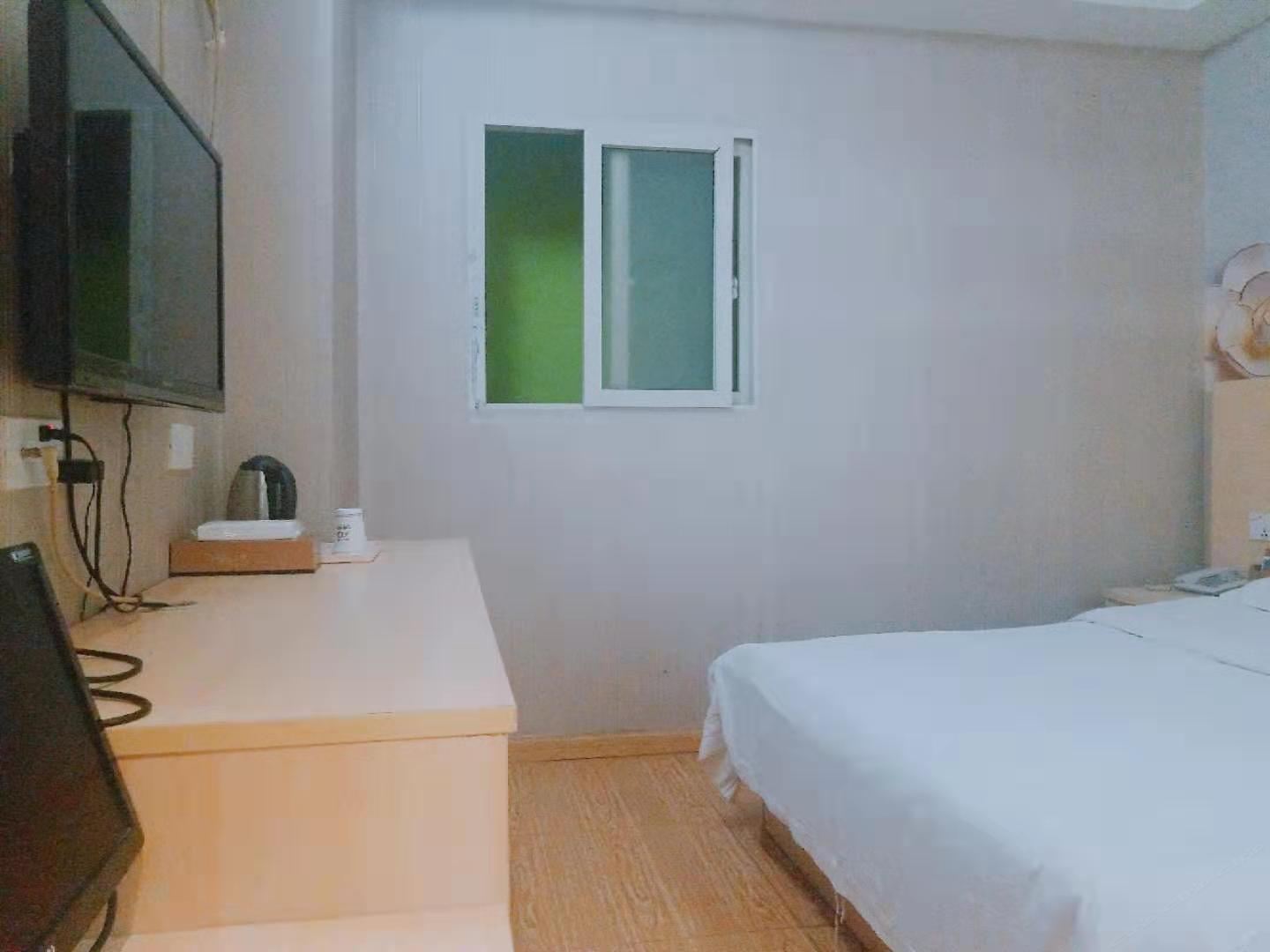 标准大床房A