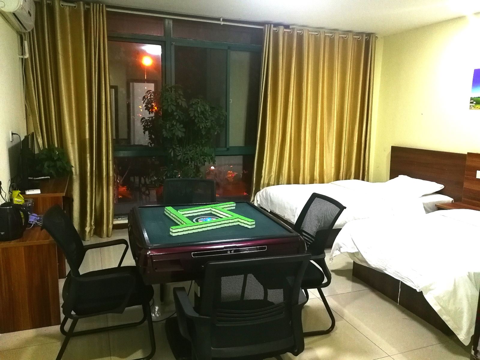 双床棋牌房
