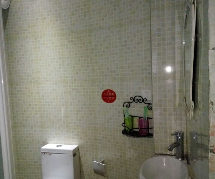 hotelPic