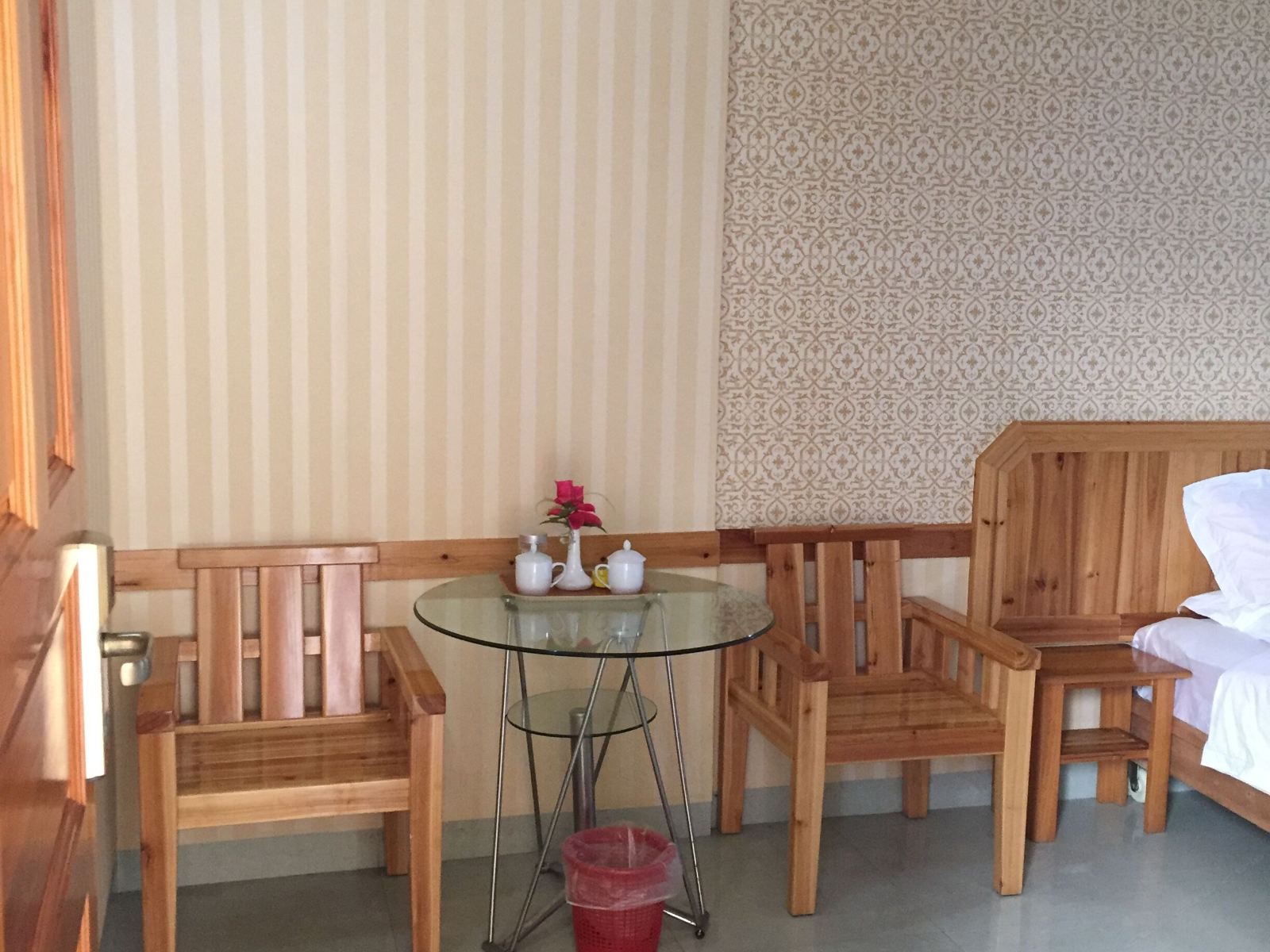 豪华商务大床房