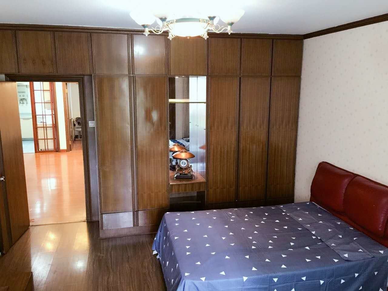 三房