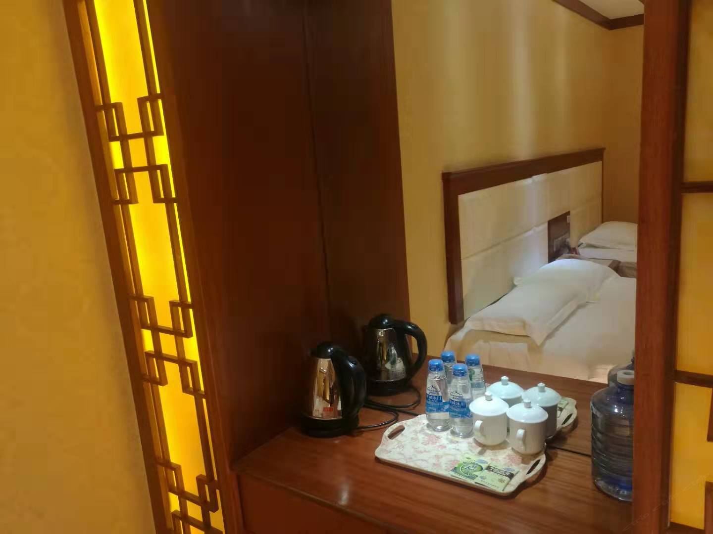 清雅家庭房
