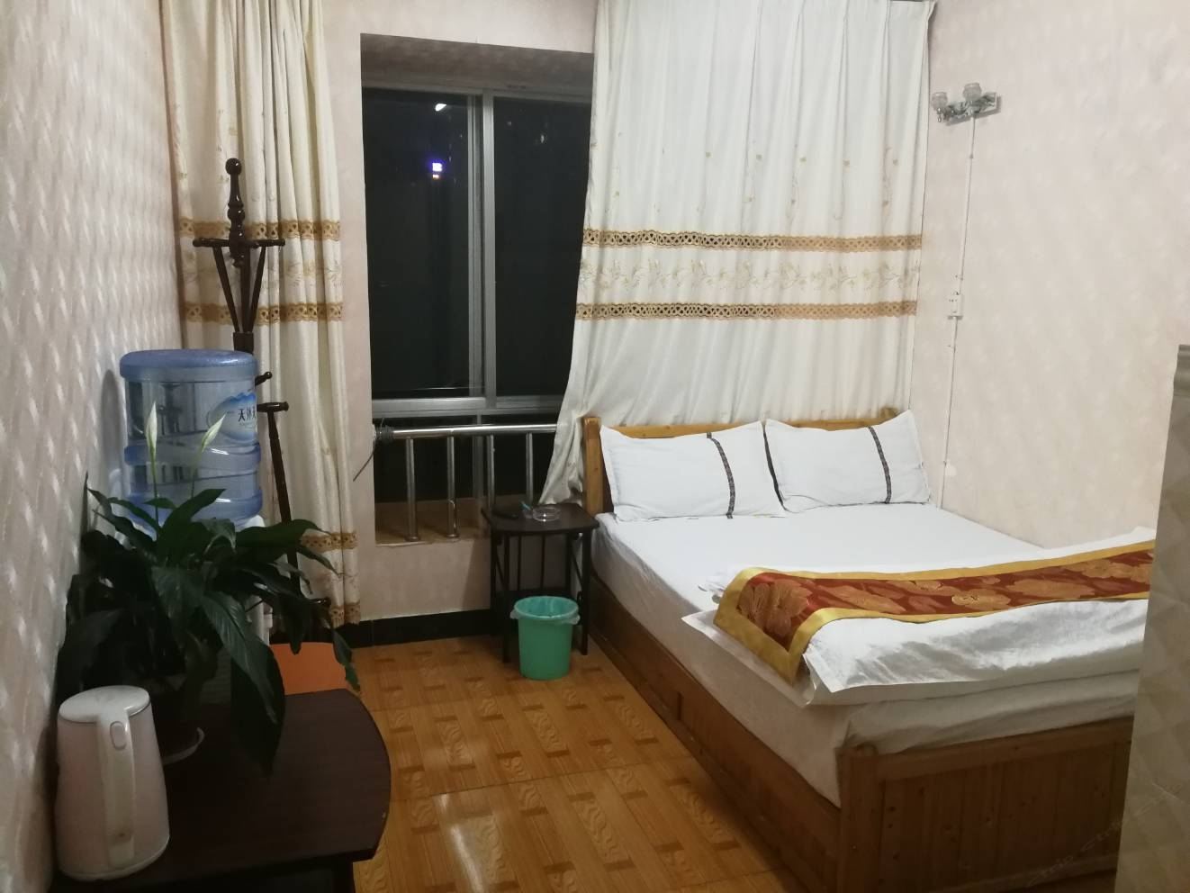 豪华大床房
