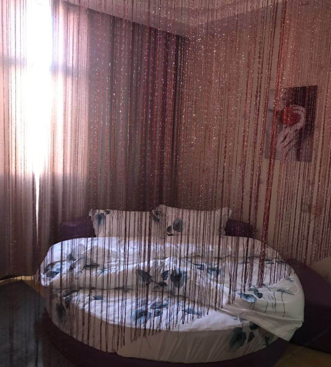 主题圆床房