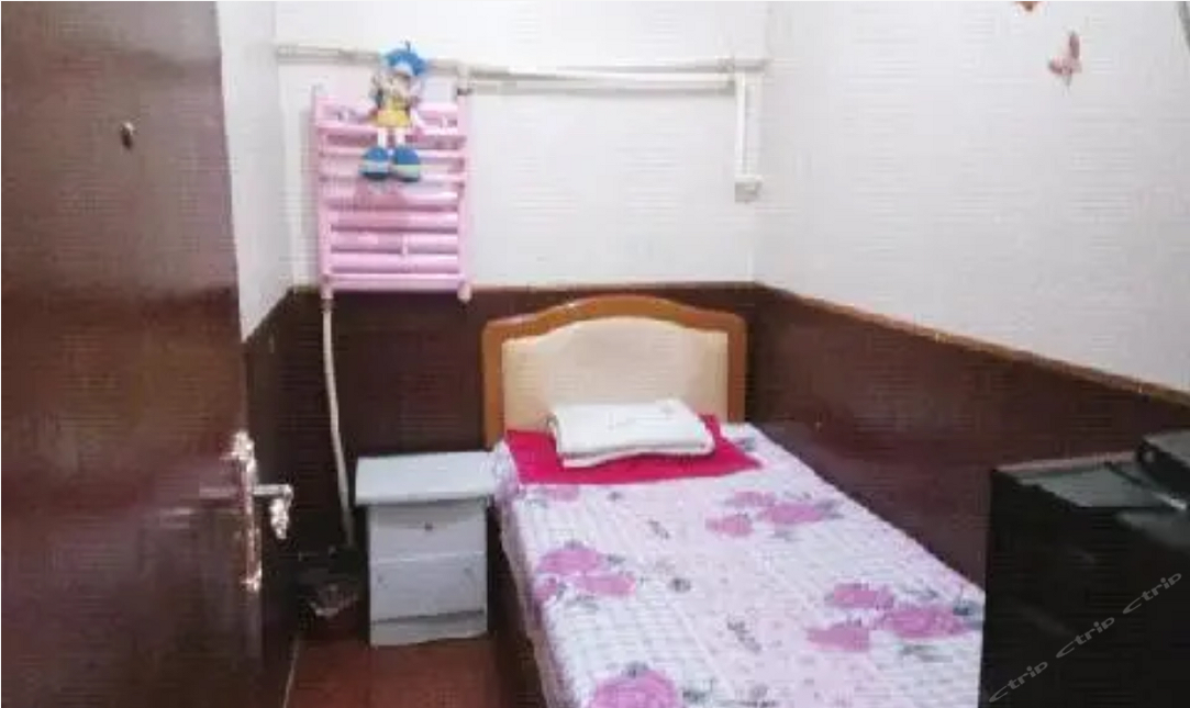 精品单人间(公共卫浴)