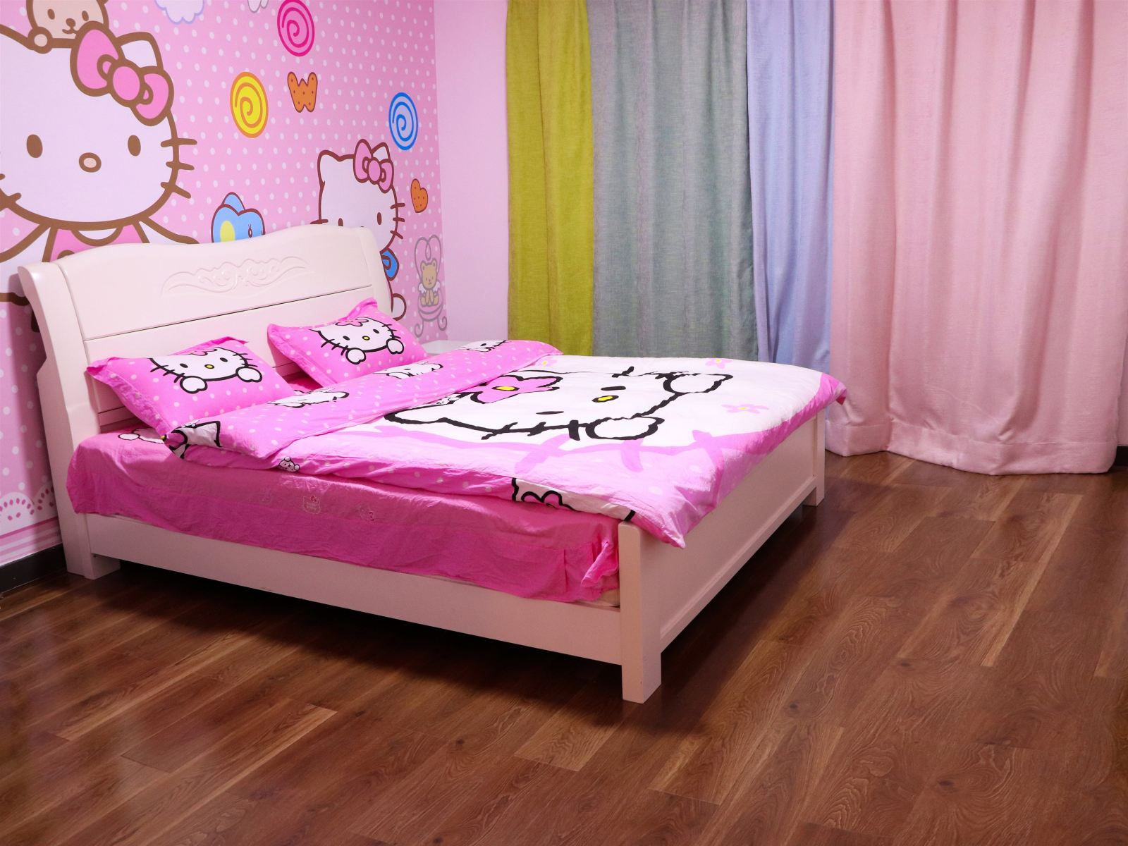 Hellokitty大床间