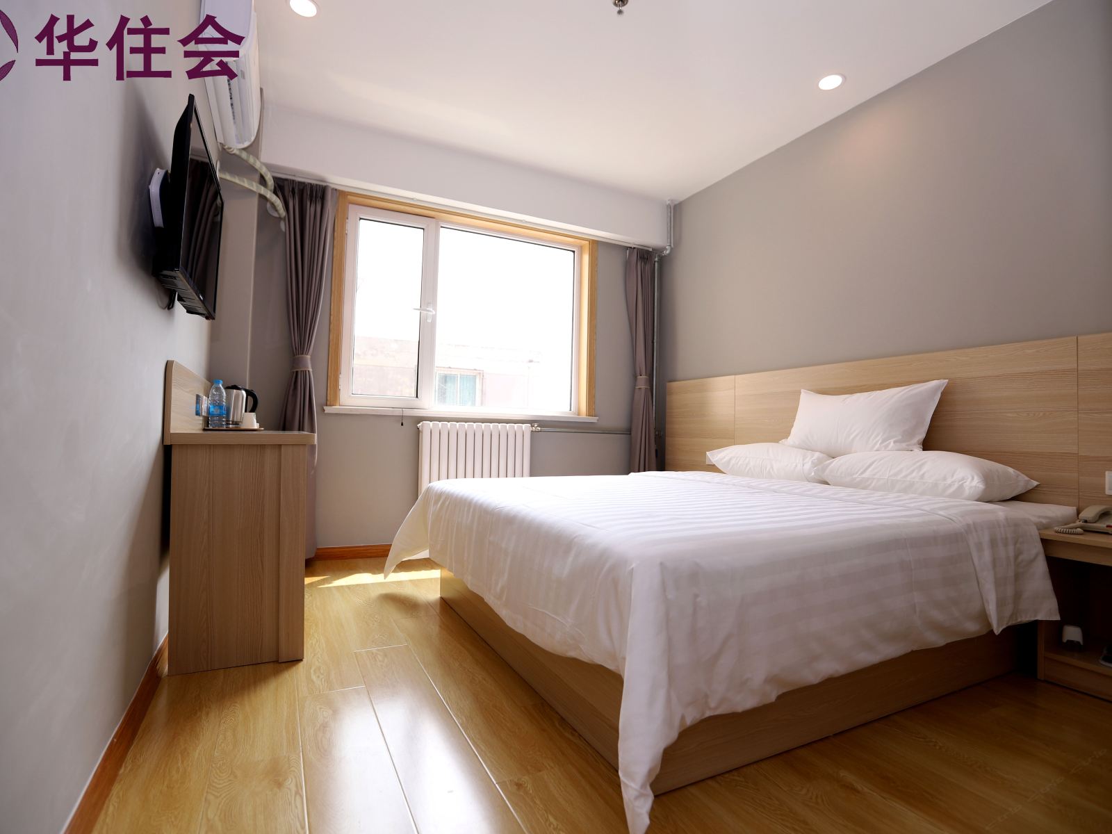 高级大床房
