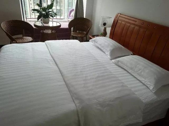 大床单间