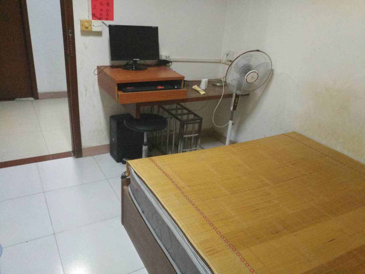 特惠电脑大床房