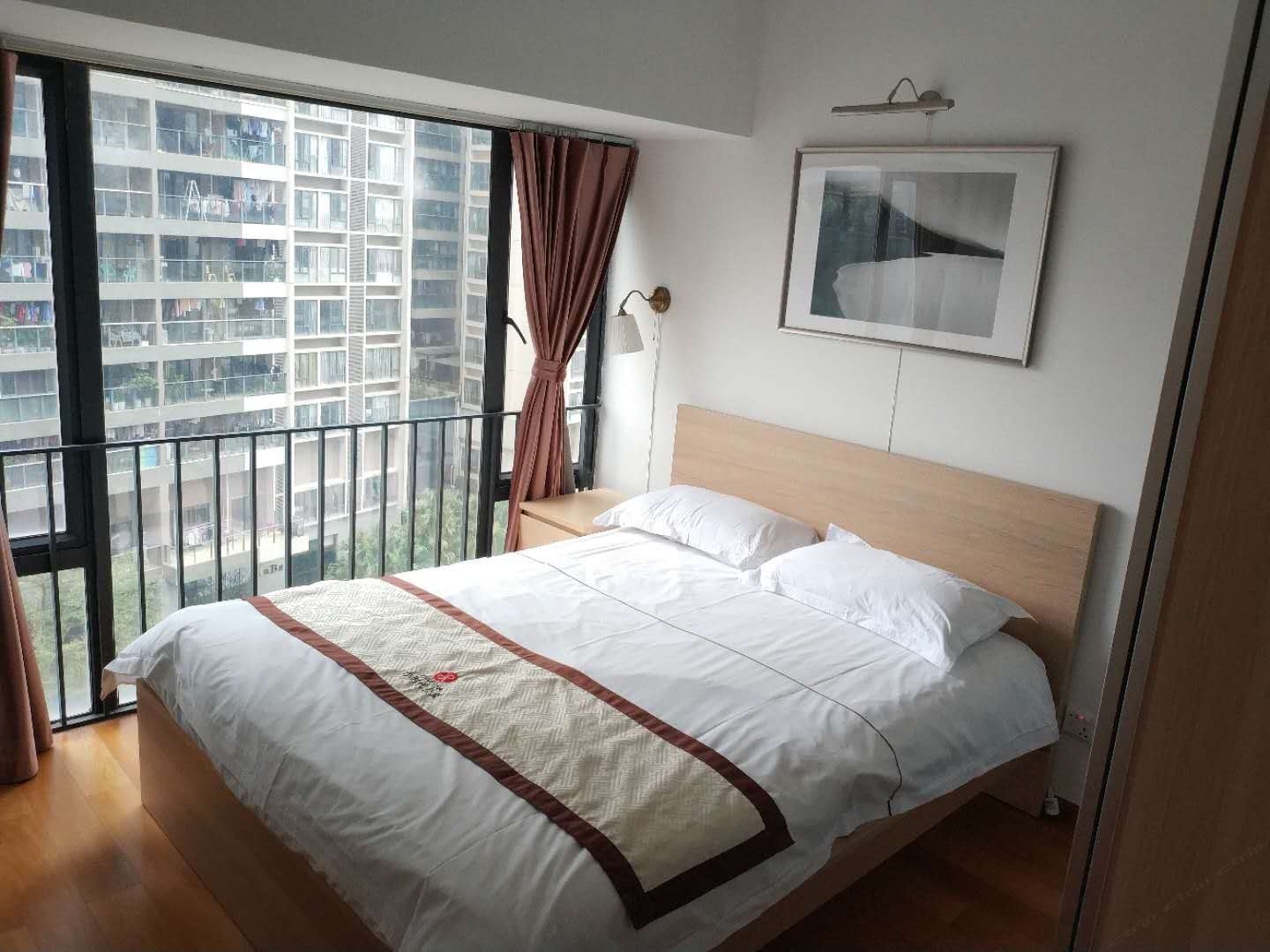 豪华两房一厅一厨一卫
