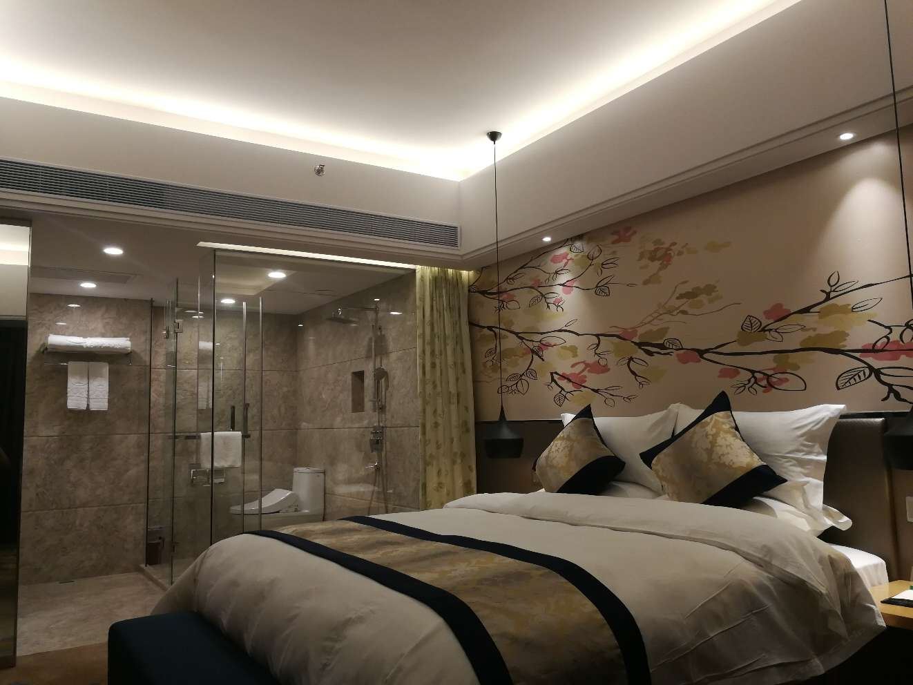 豪华街景大厅两房