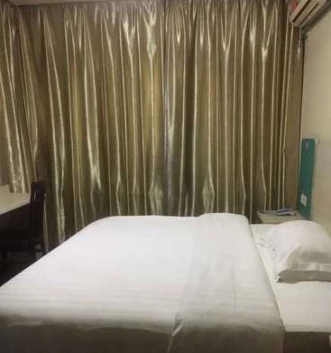 豪华大床房