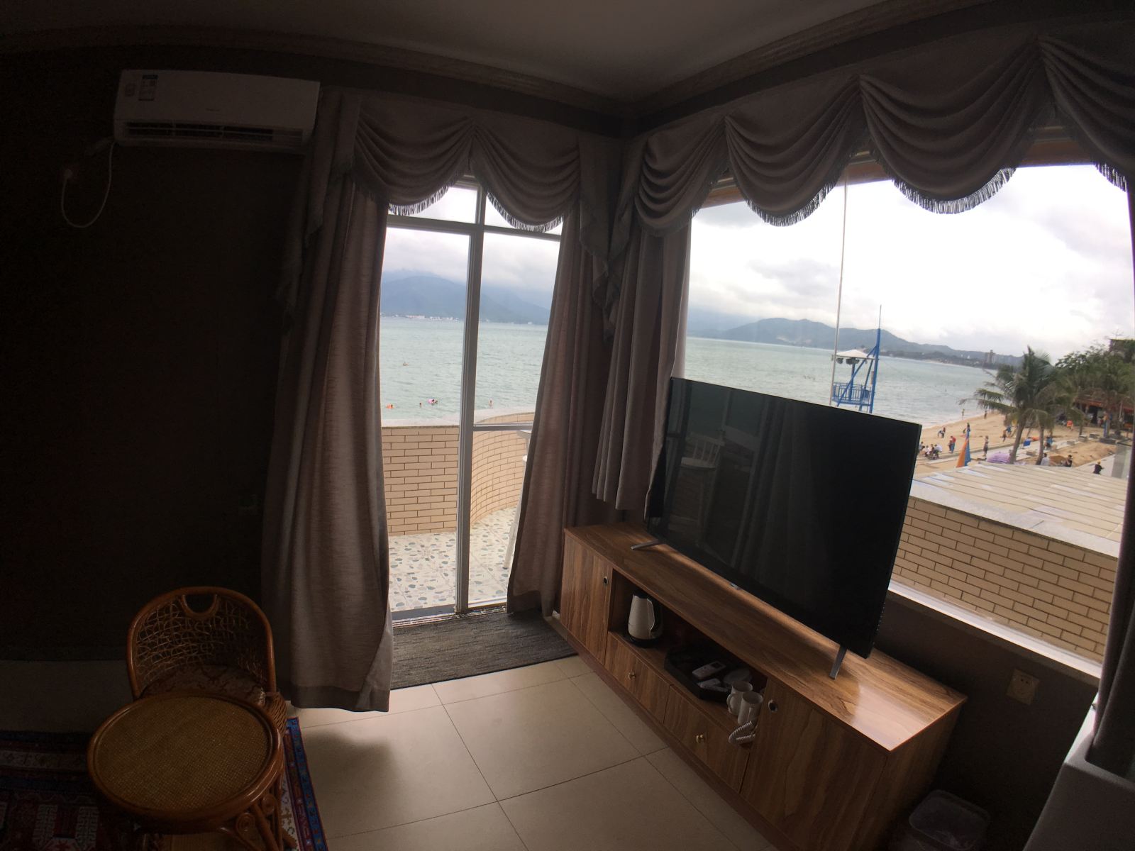 阳台海景房