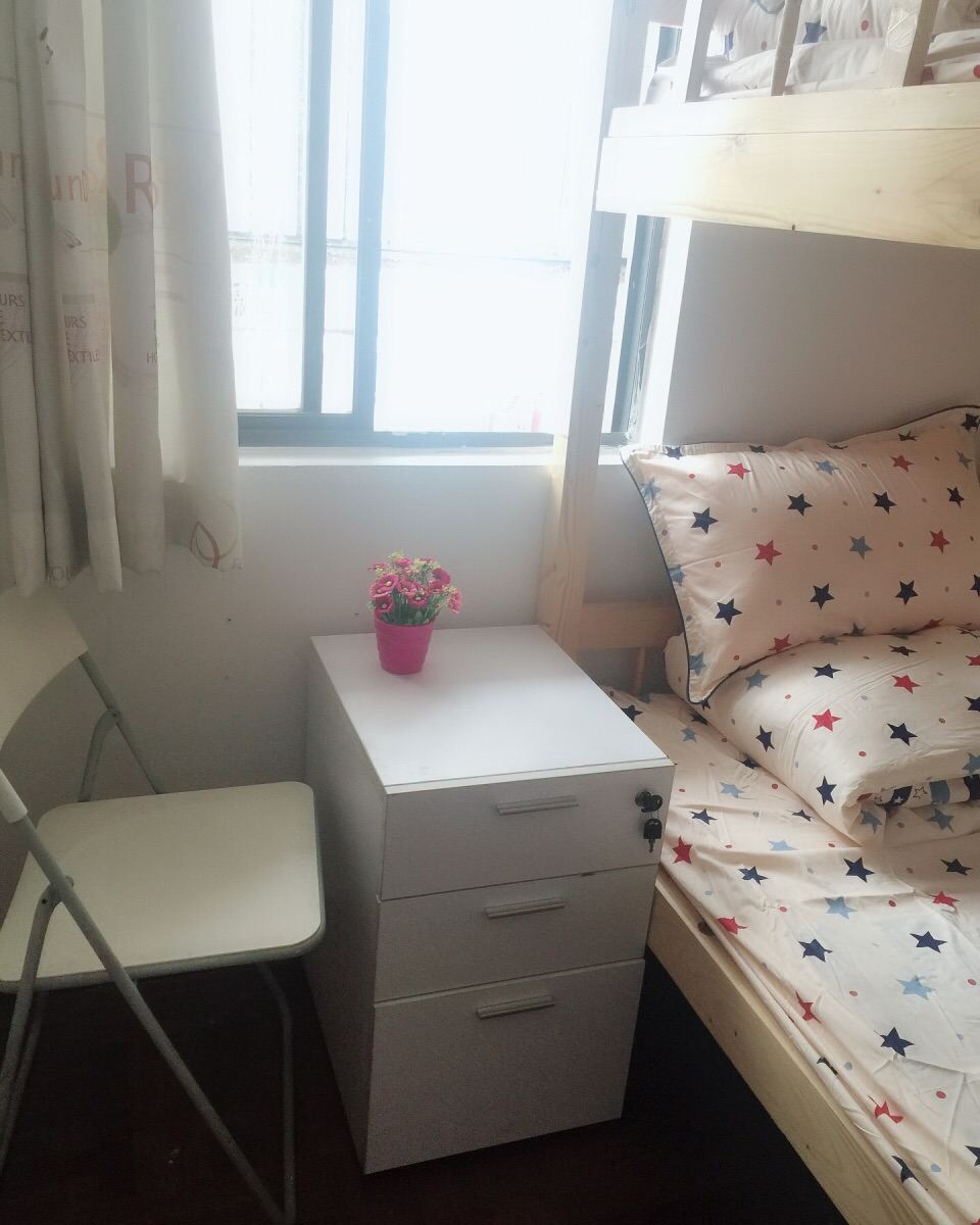 女生2人间(床位)(公共卫浴)