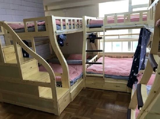 女生六人间