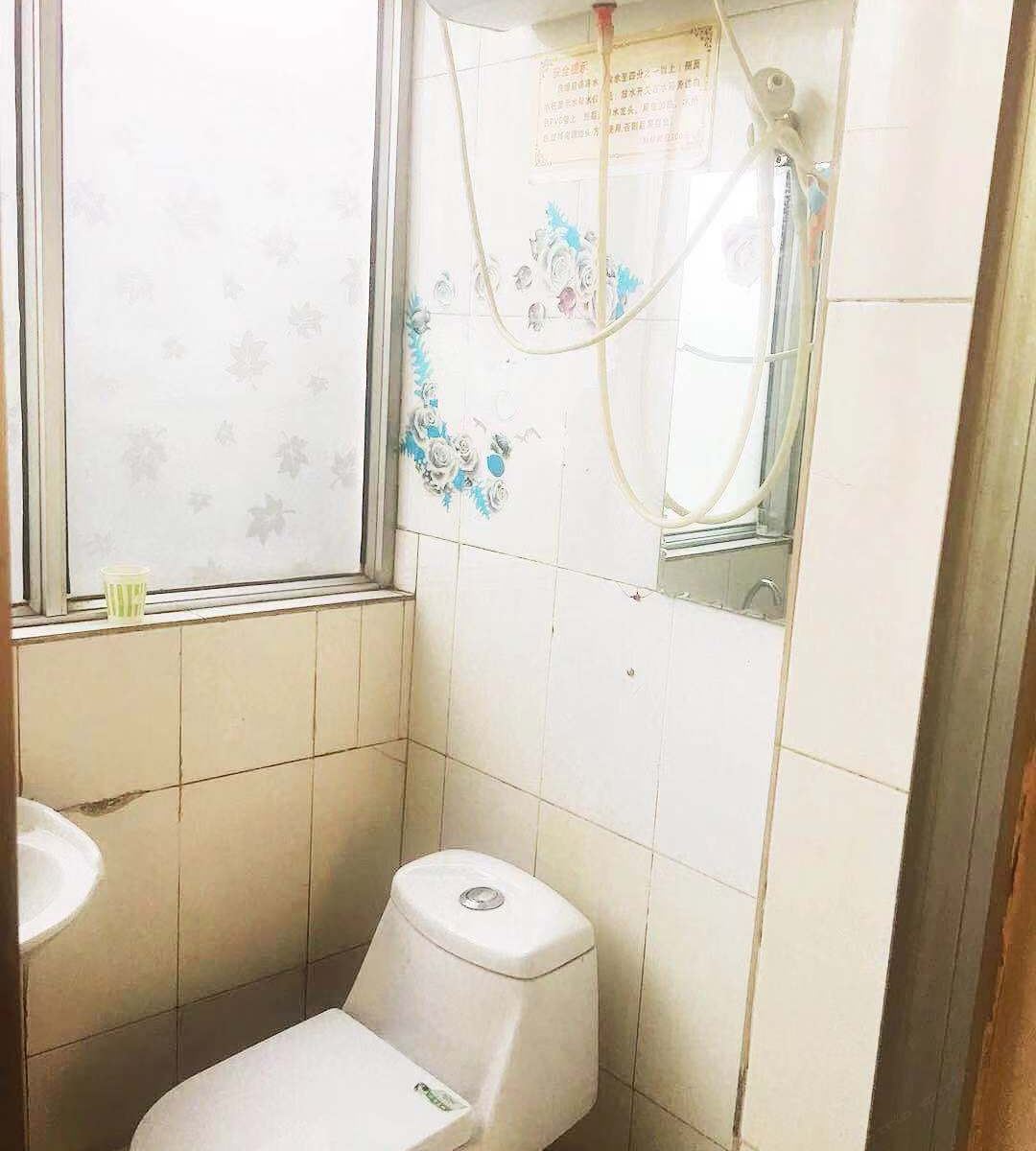 舒适大床房