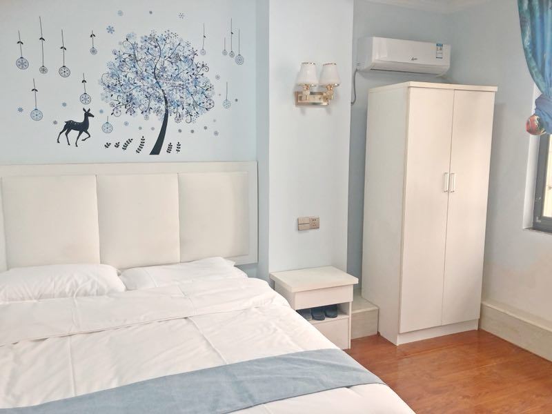 森林小屋房