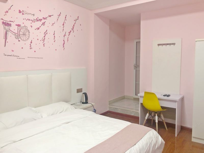 浪漫小屋房