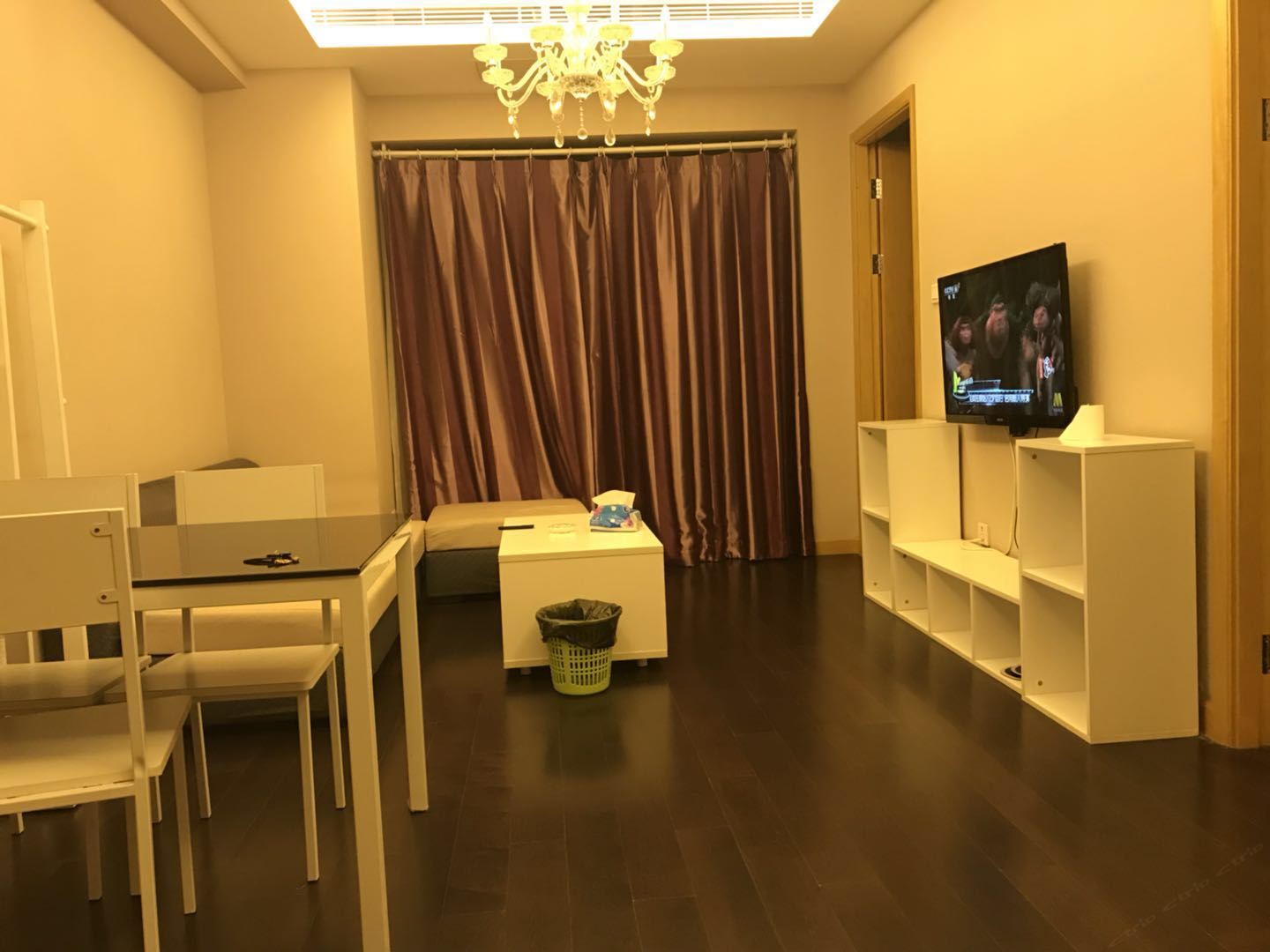 舒适大床二卧室