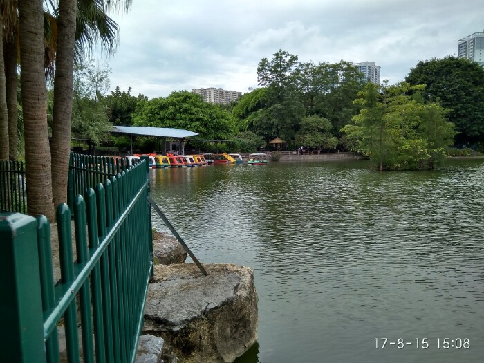 新秀公园很休闲