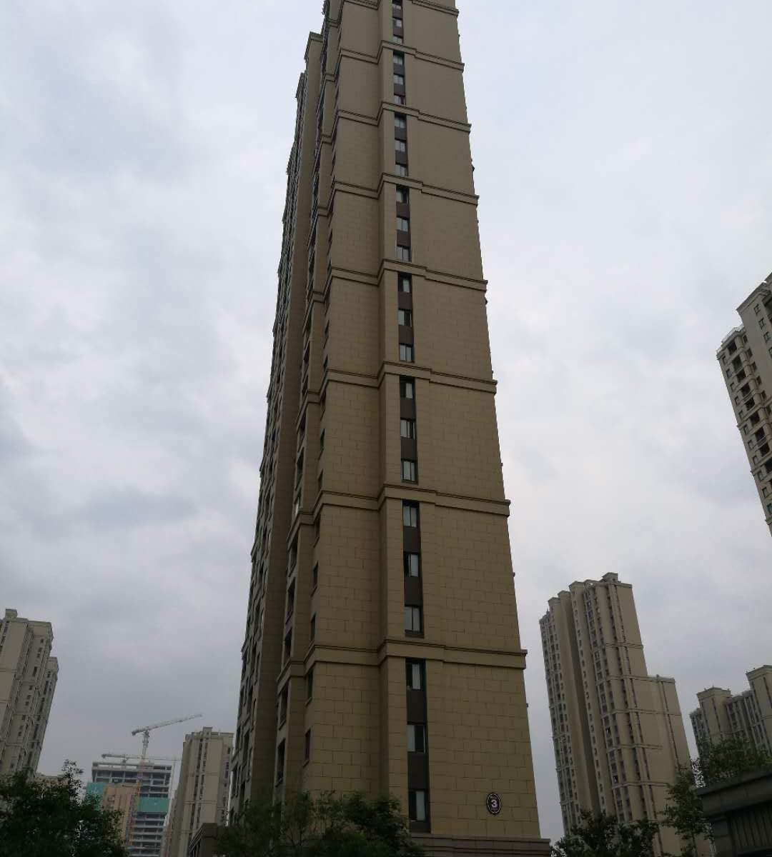 显航公寓(济南腊山欢乐颂店)