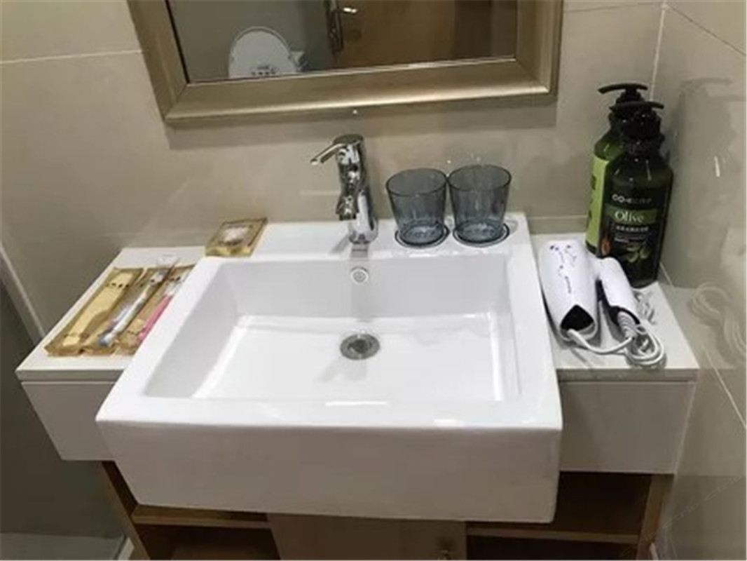 舒适商务双床间