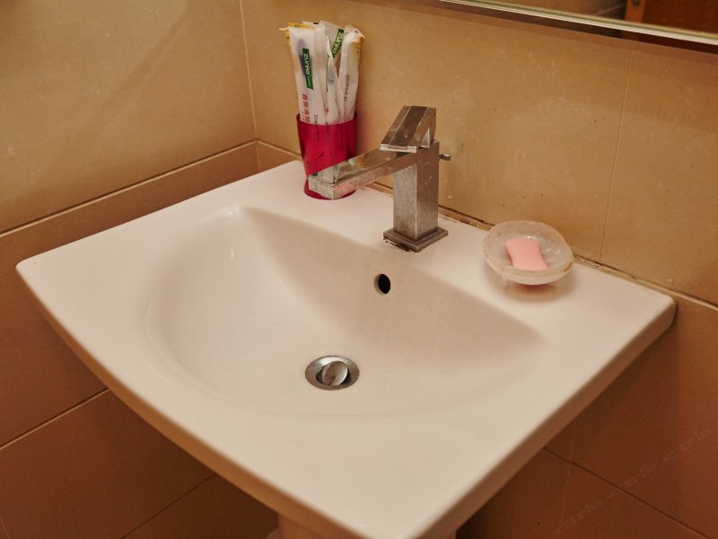 hotelPic