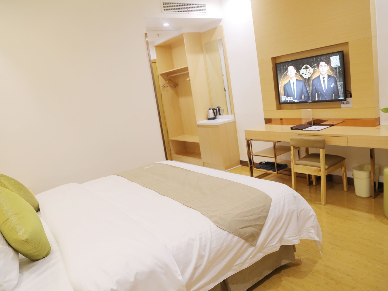 高级大床房