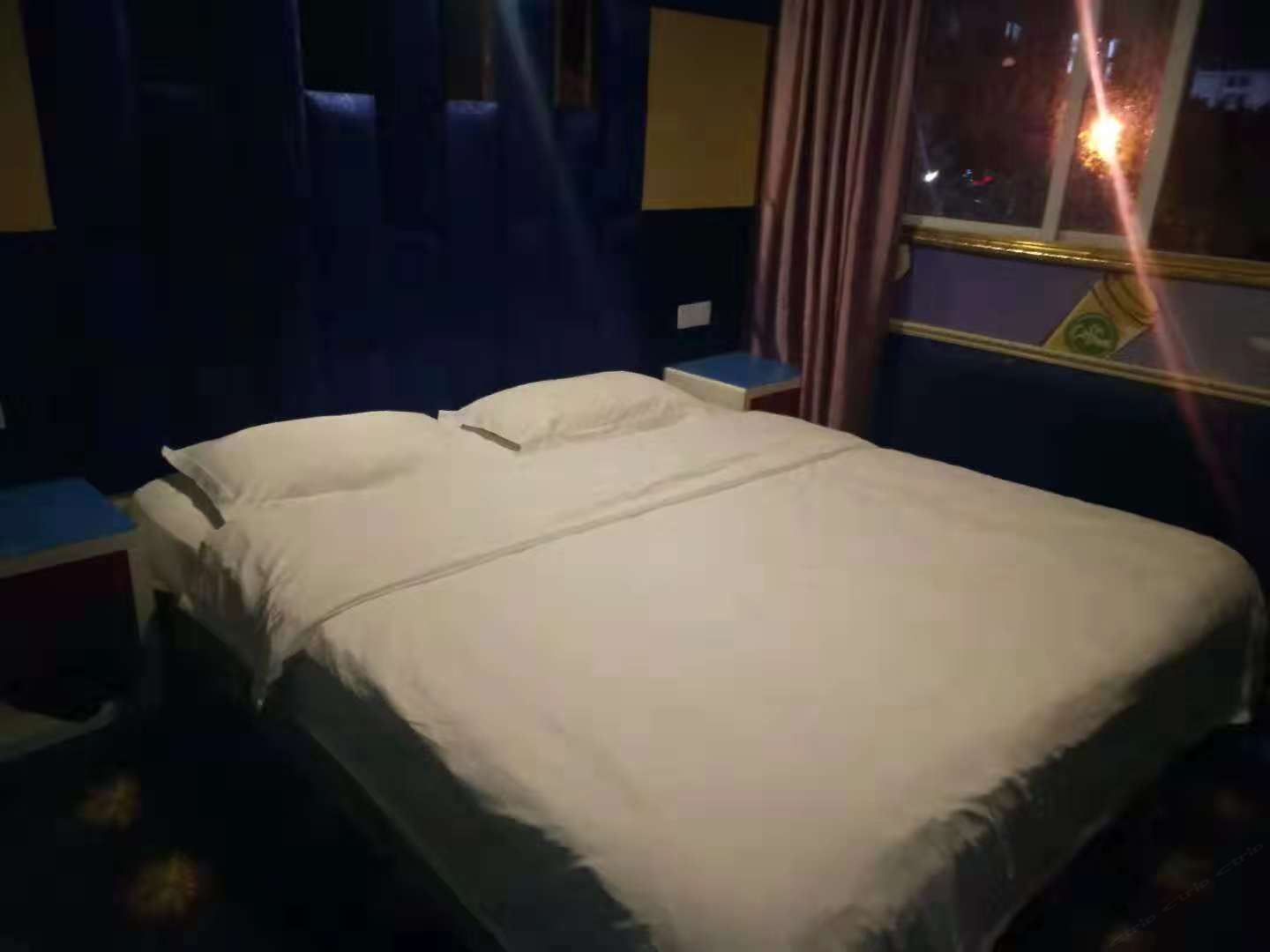 高级大床房