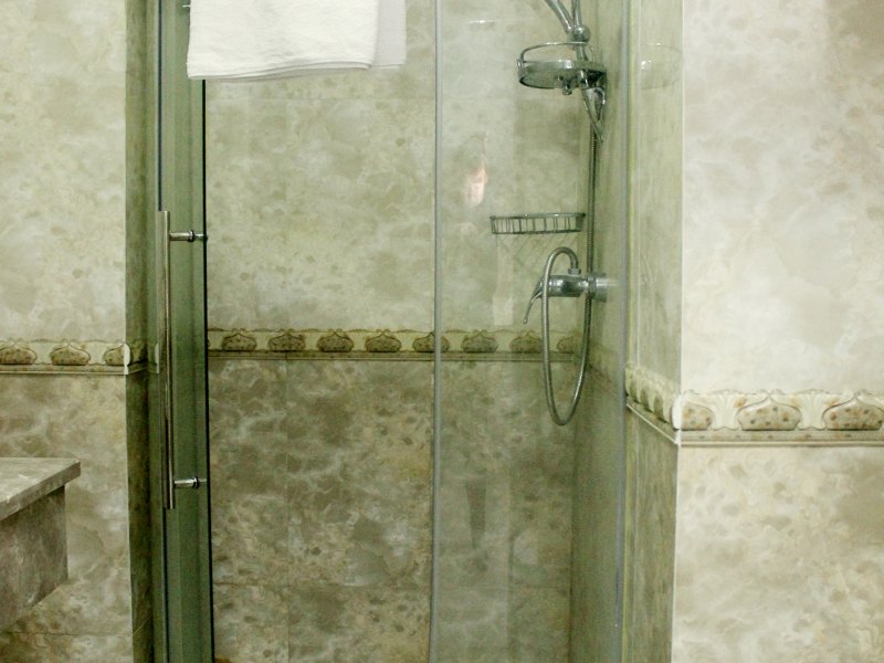 hotelPic