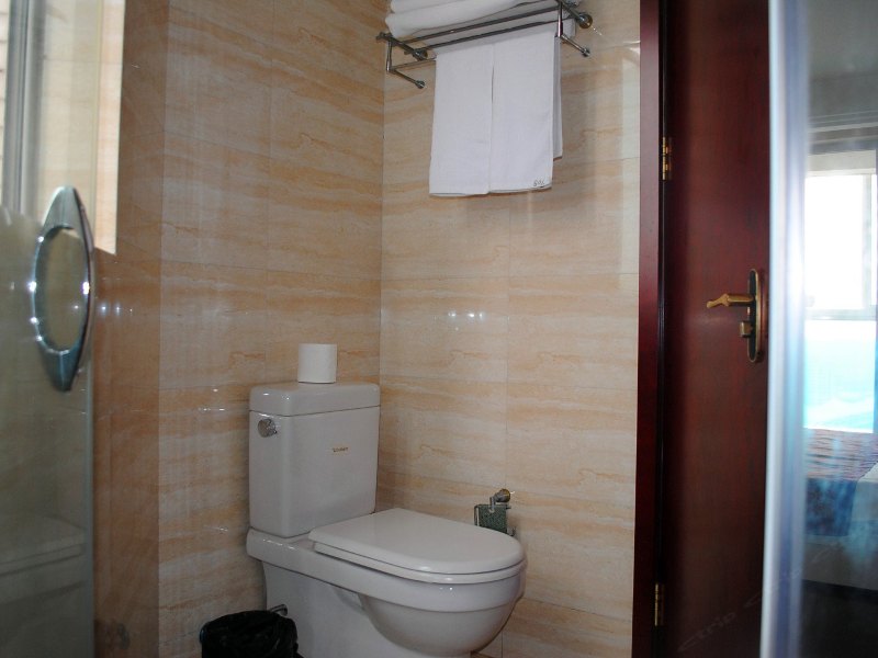 hotelPic