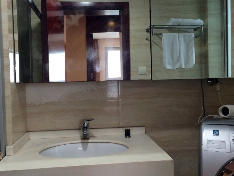 hotelPic