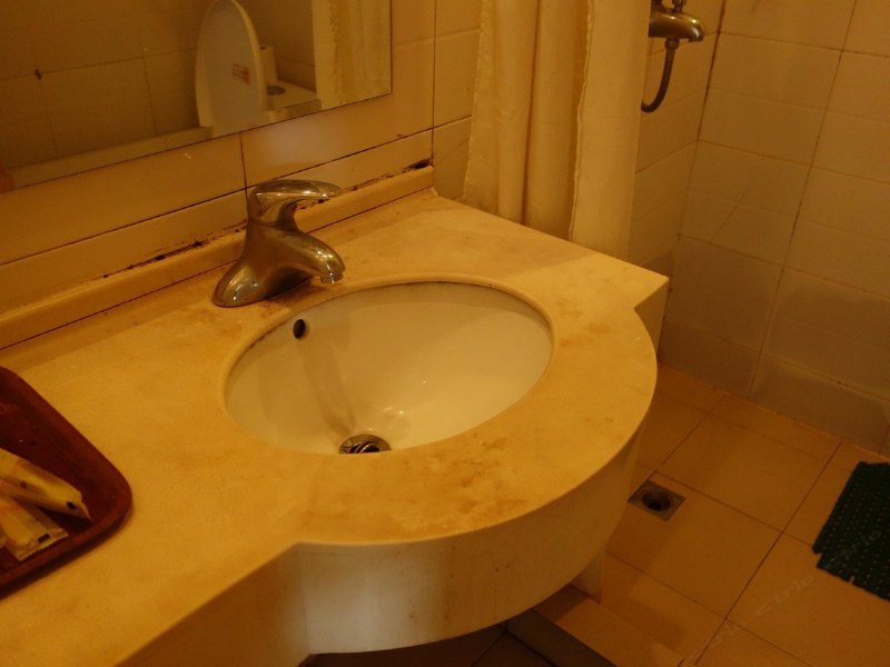 hotelPic