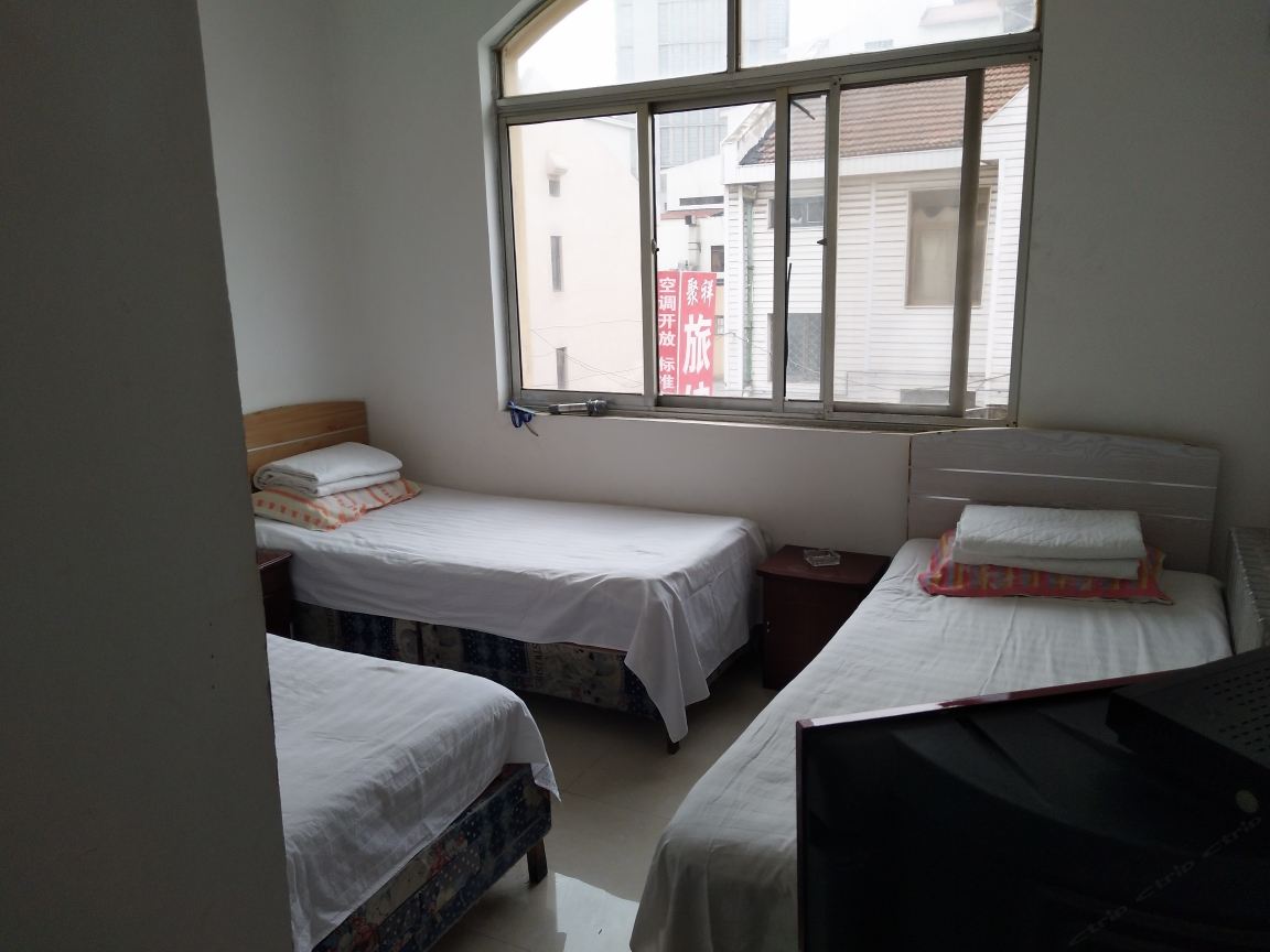 舒适双大床房