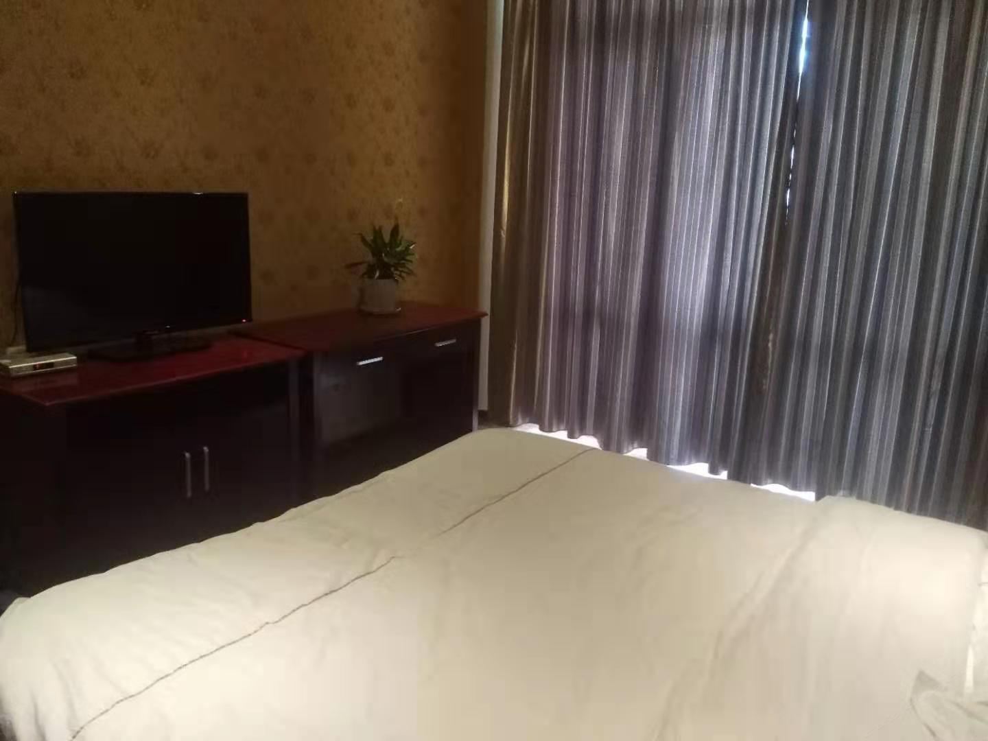 普通大床房