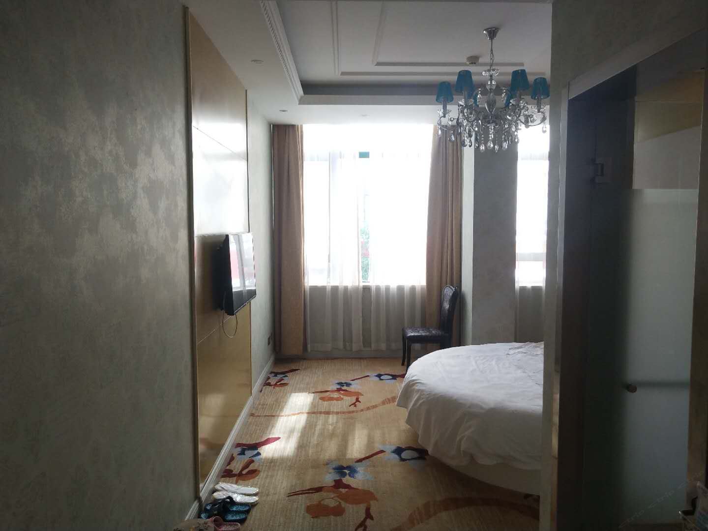 豪华大床房
