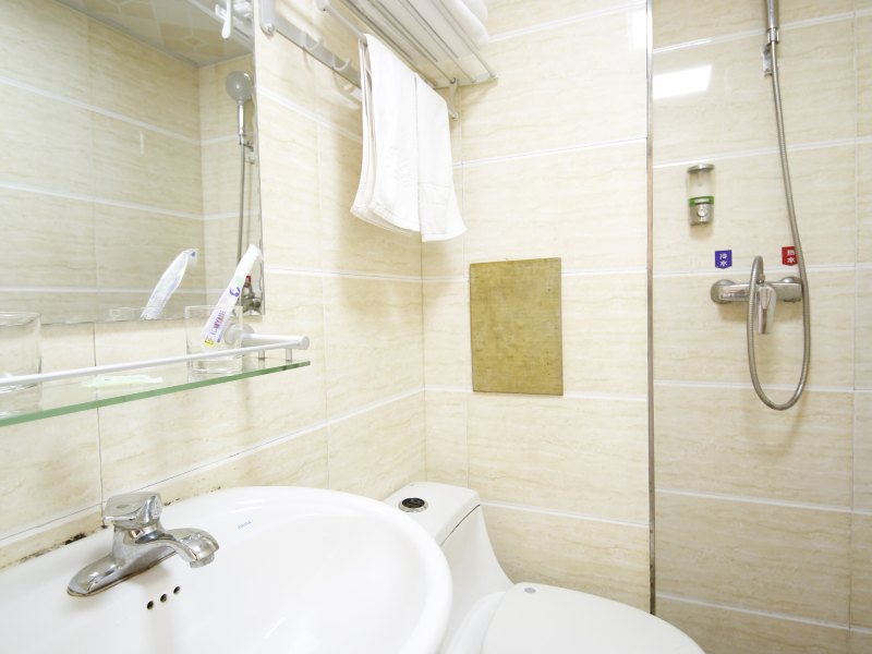 hotelPic