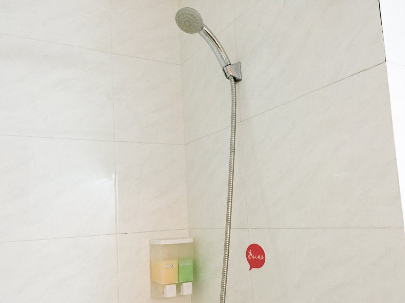 hotelPic