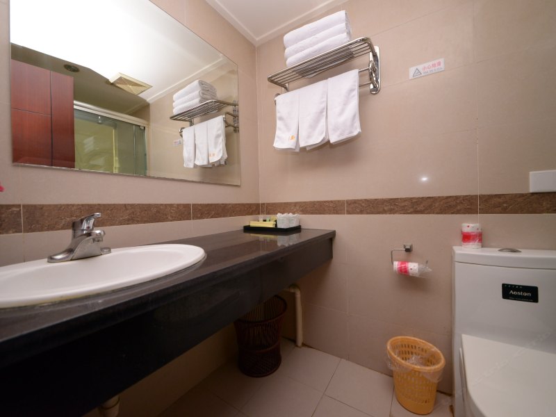 hotelPic