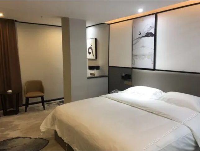 豪华精选大床房