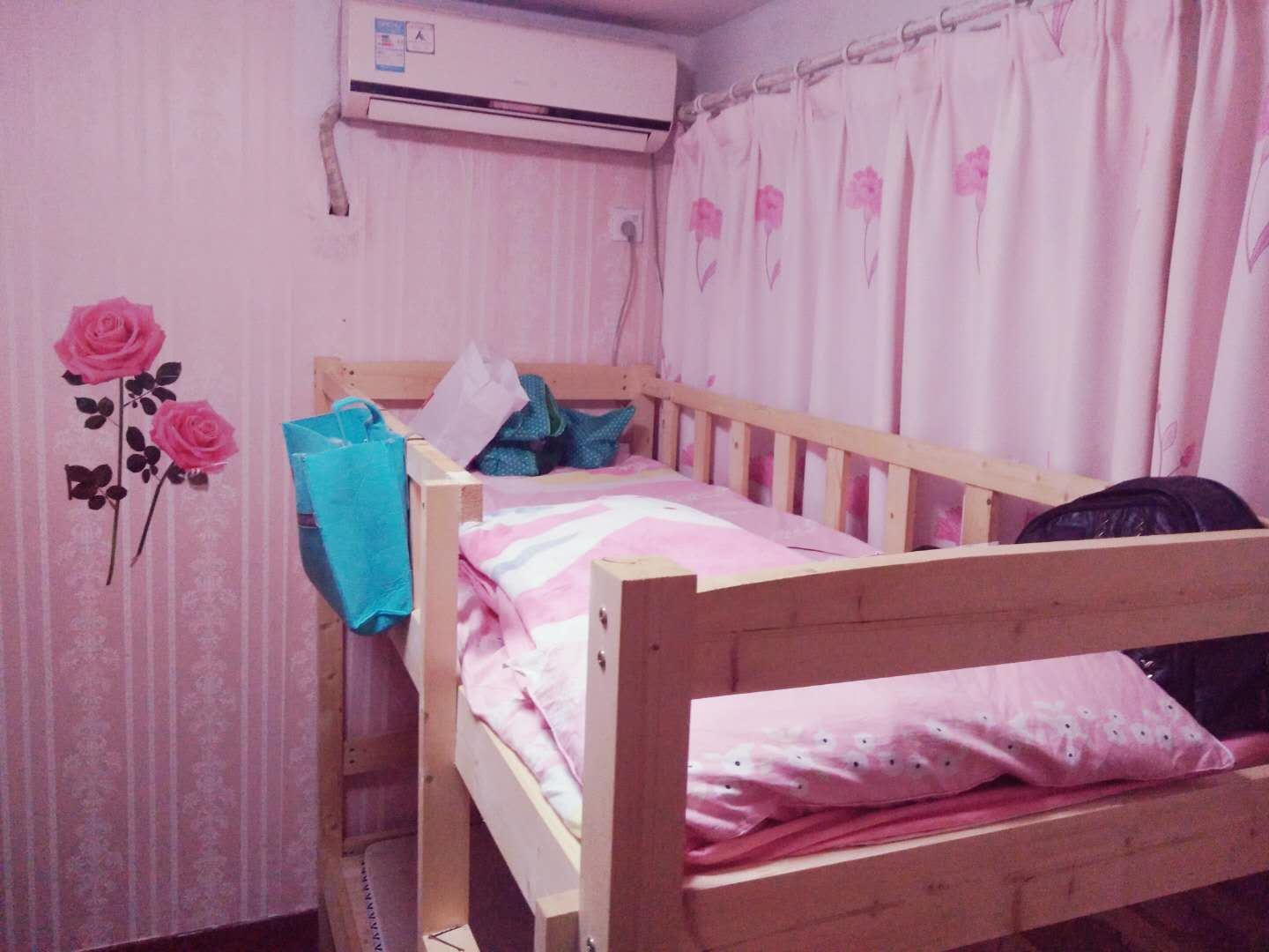 甜蜜4人间(床位)(公共卫浴)