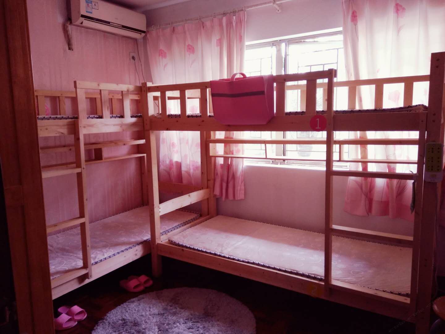 甜蜜4人间(床位)(公共卫浴)