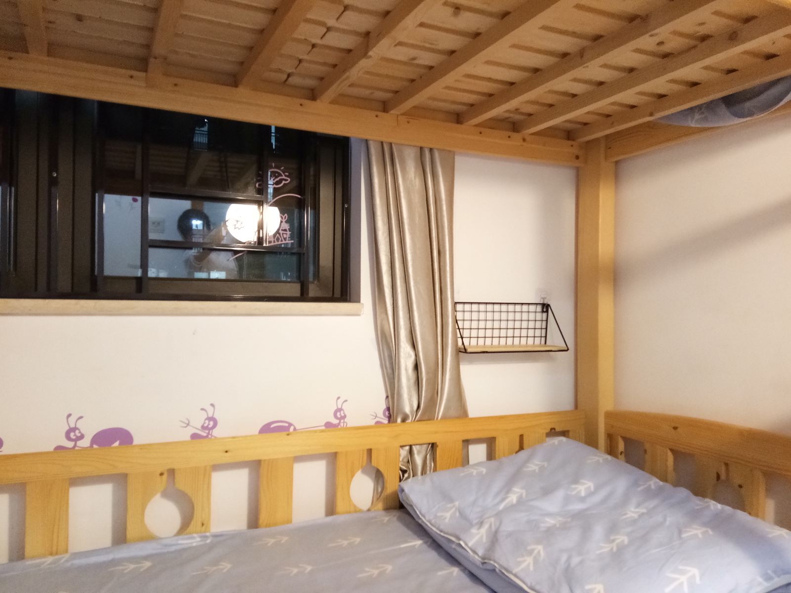 芳华4人间(床位房)(公共卫浴)