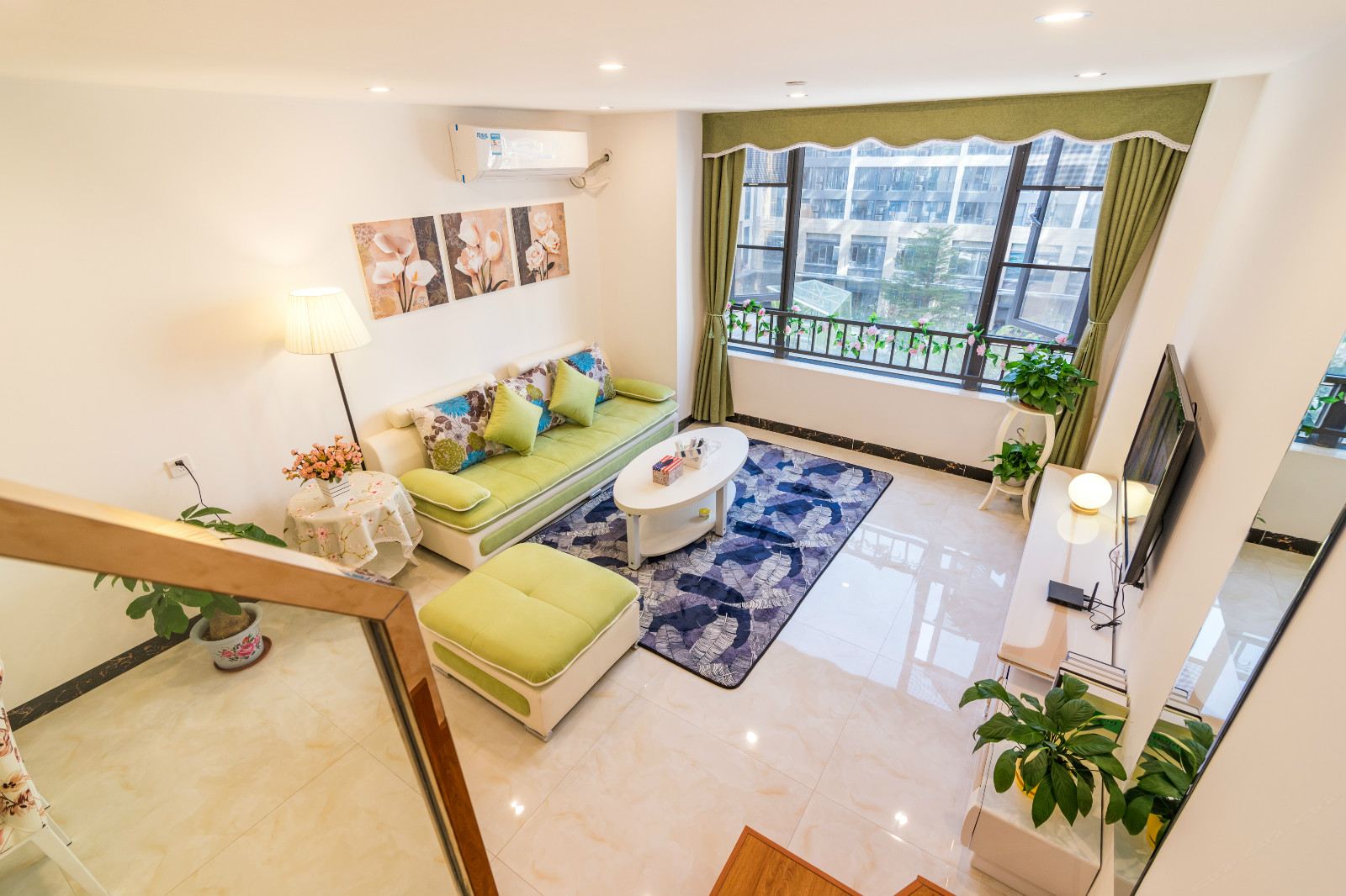 家庭复式两室一厅套房